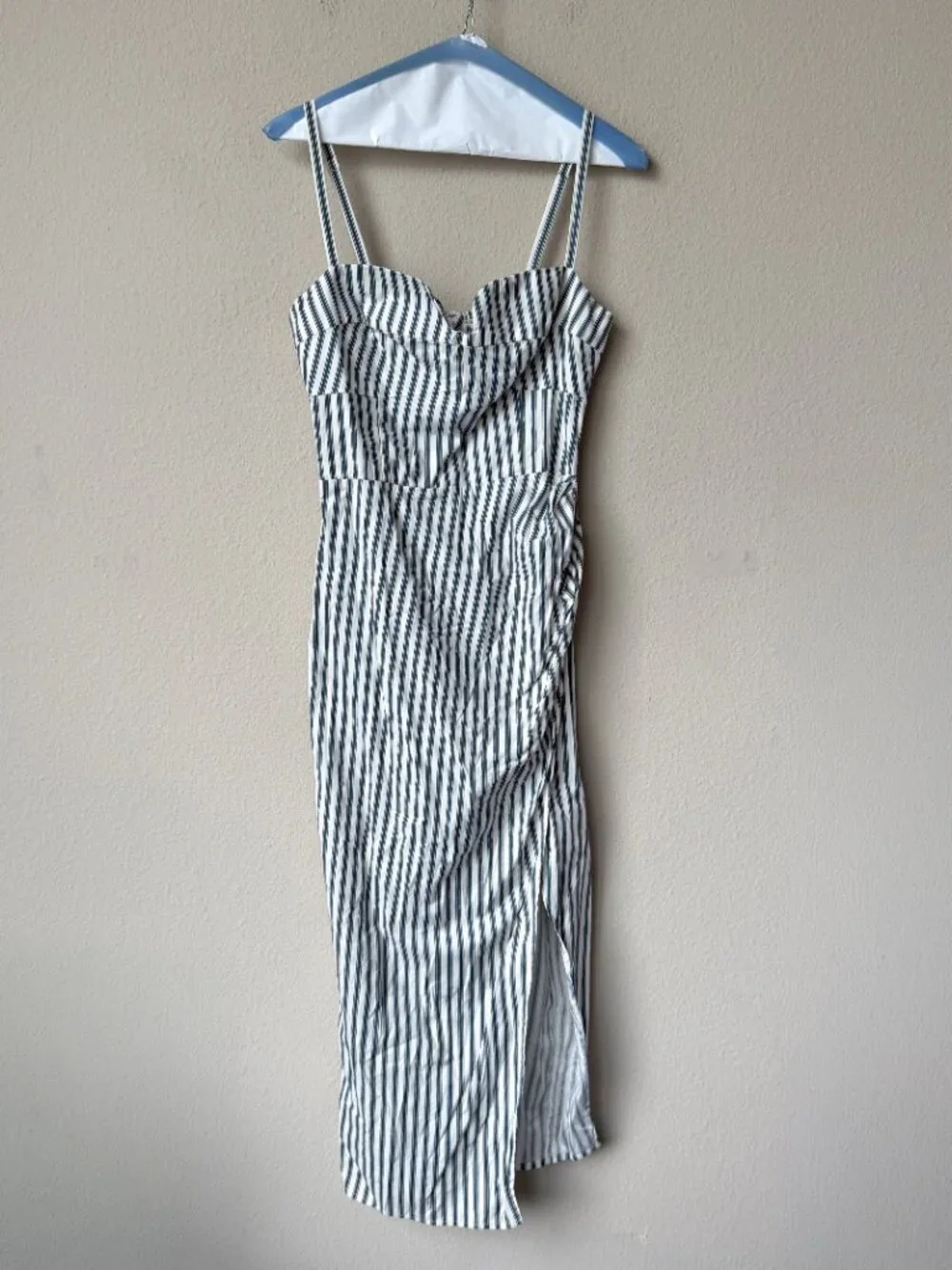 Reformation Alfred Midi Dress in Antibes Stripe Size 8 - Picture 2 of 5